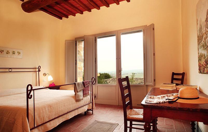 Agriturismo Podere La Casa 몬탈치노 외부 사진